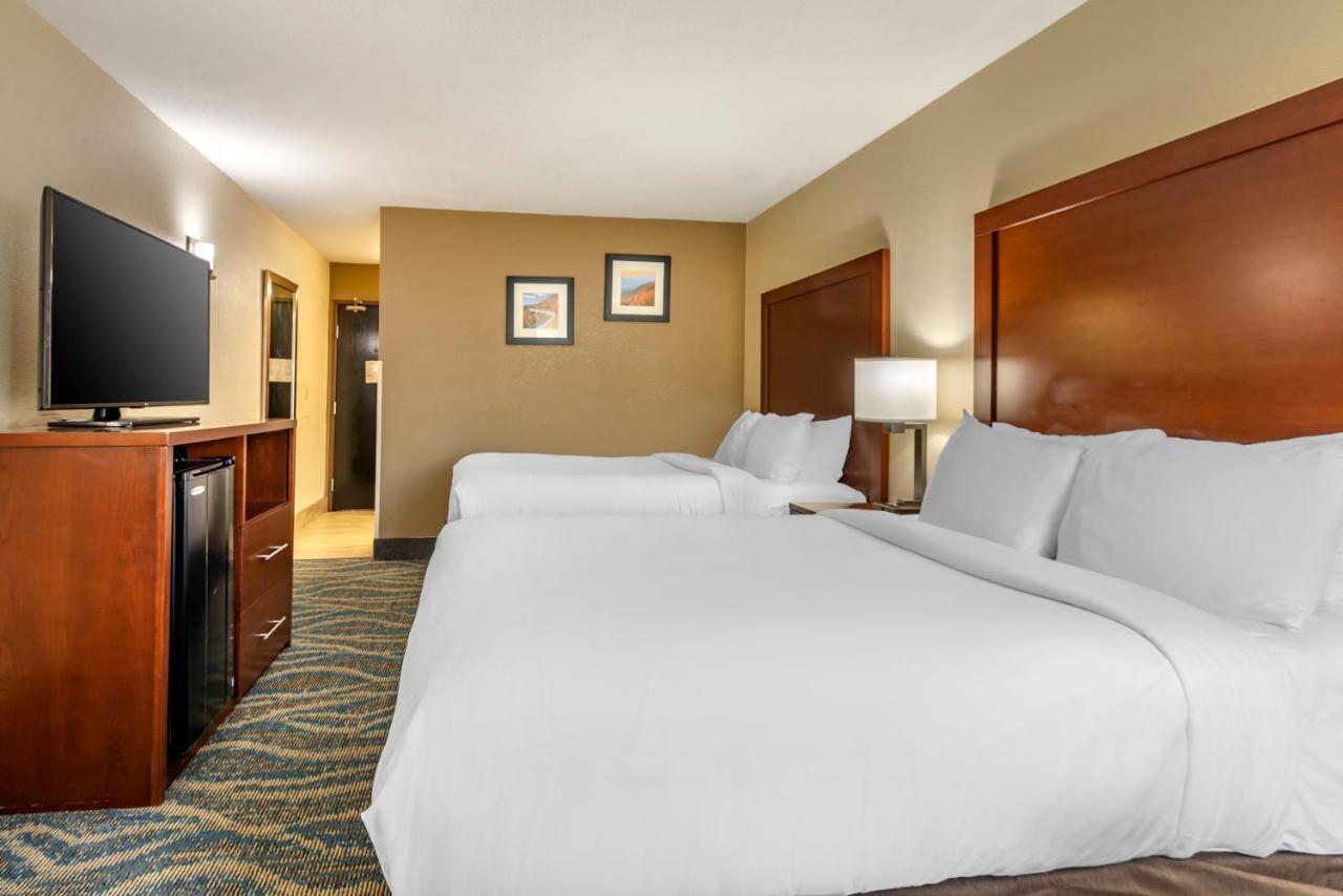 Comfort Inn Asheville East-Blue Ridge Pkwy Access Екстериор снимка