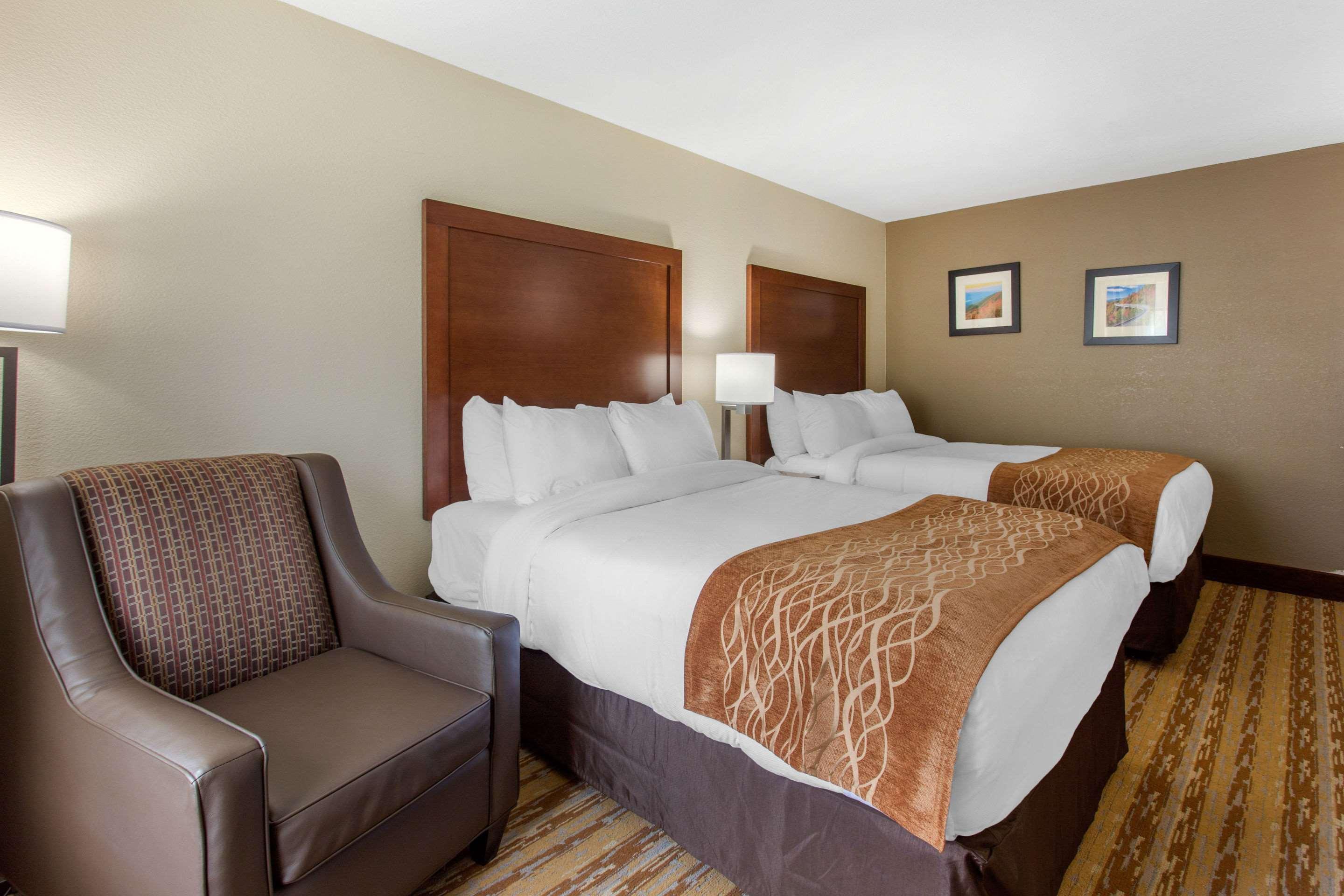 Comfort Inn Asheville East-Blue Ridge Pkwy Access Екстериор снимка