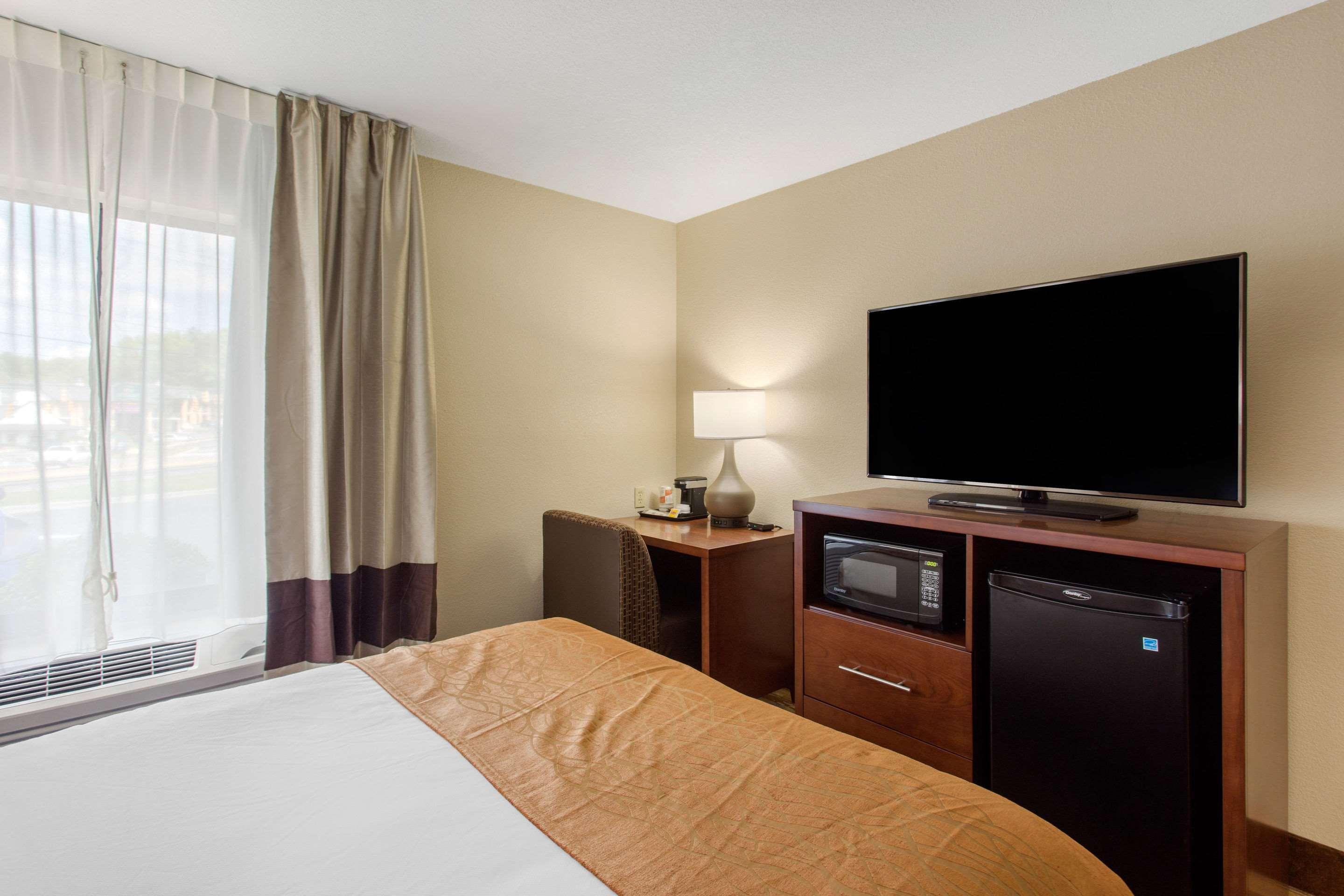 Comfort Inn Asheville East-Blue Ridge Pkwy Access Екстериор снимка