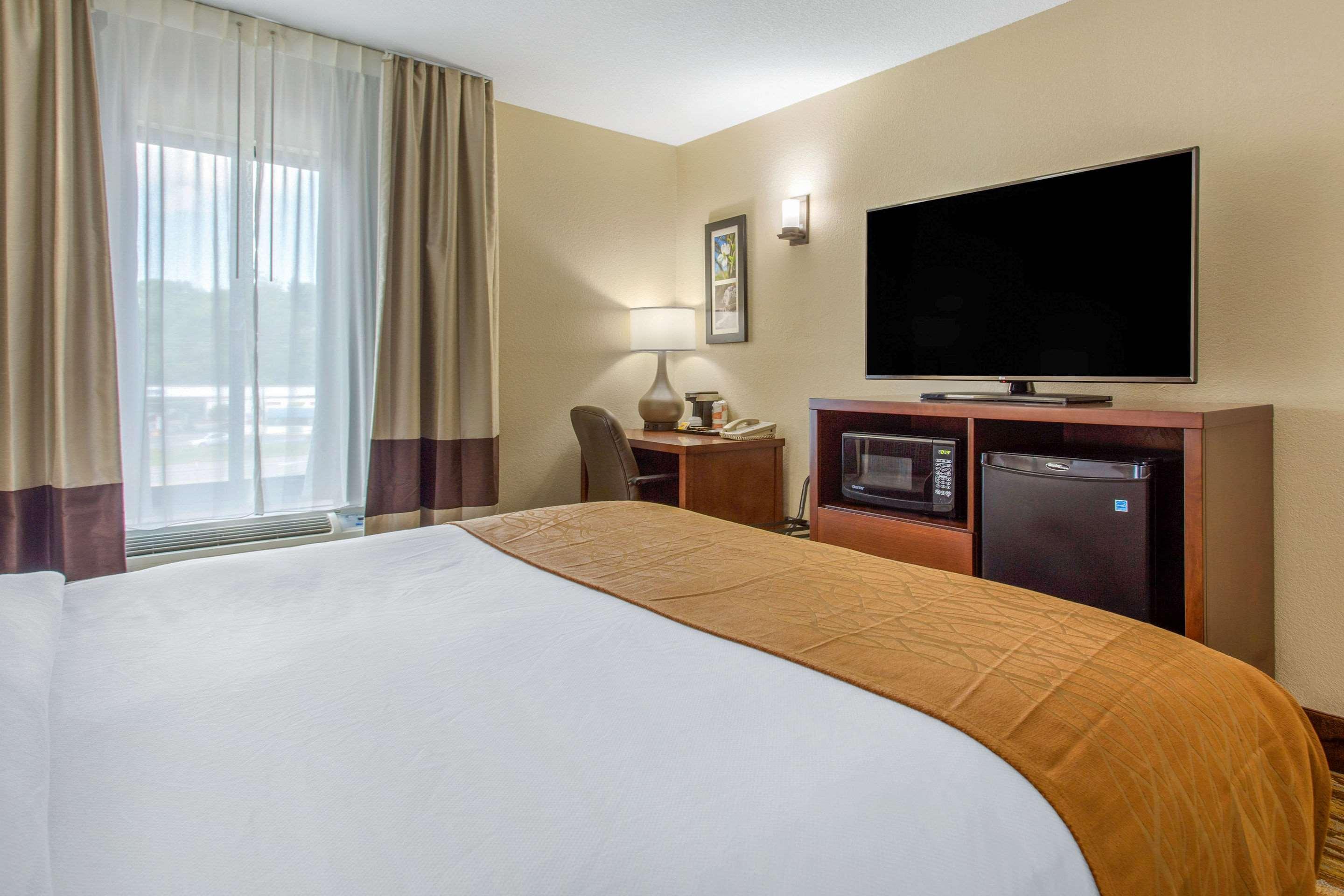 Comfort Inn Asheville East-Blue Ridge Pkwy Access Екстериор снимка