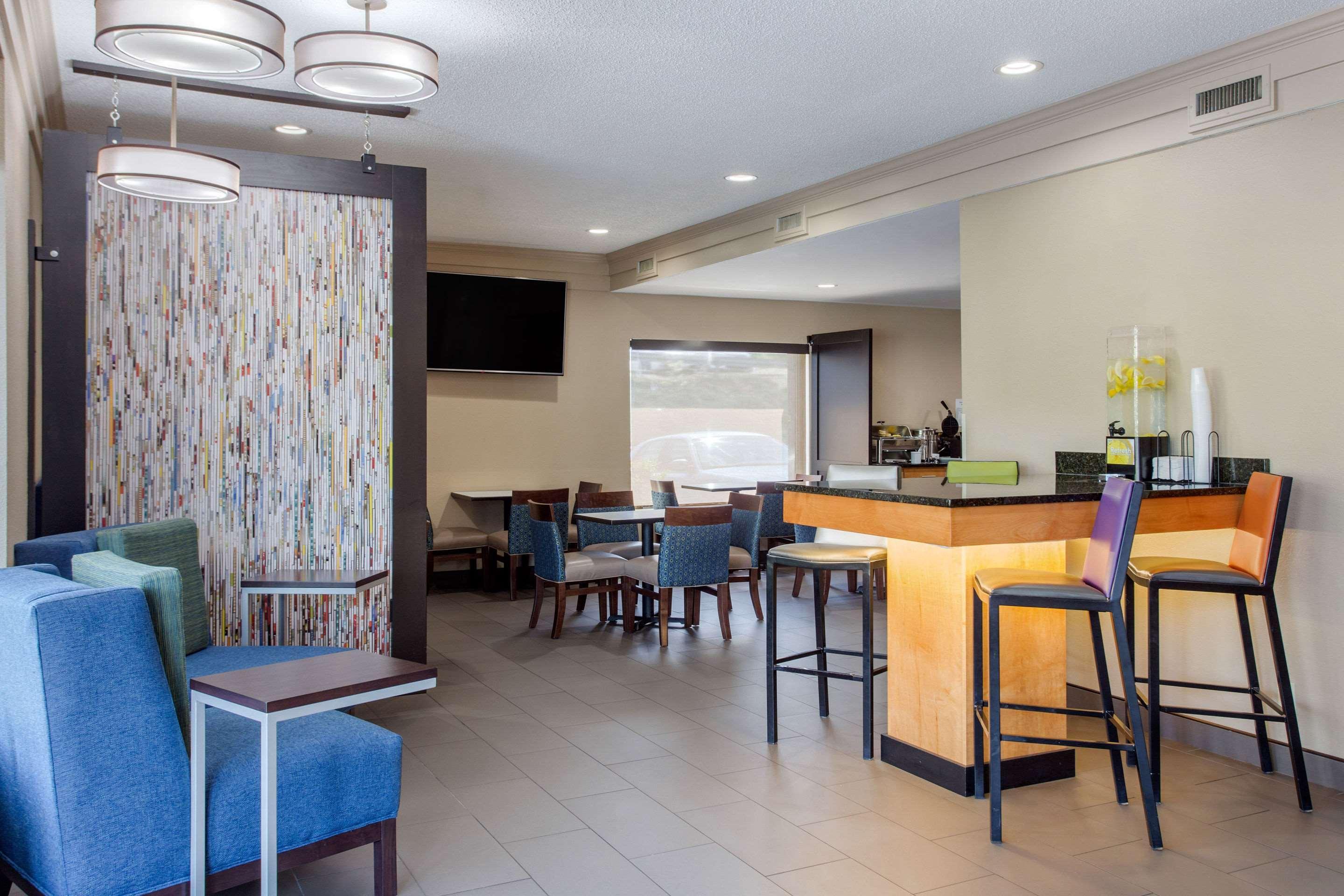 Comfort Inn Asheville East-Blue Ridge Pkwy Access Екстериор снимка