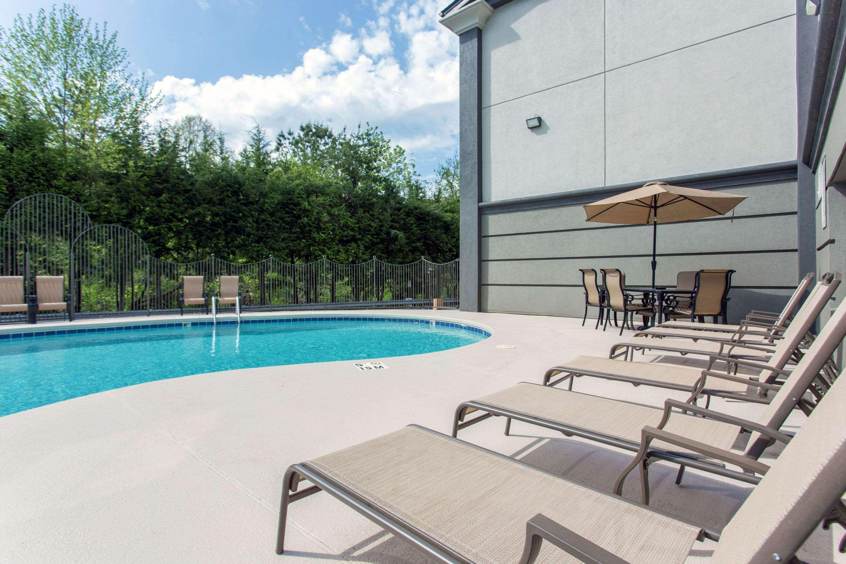 Comfort Inn Asheville East-Blue Ridge Pkwy Access Екстериор снимка
