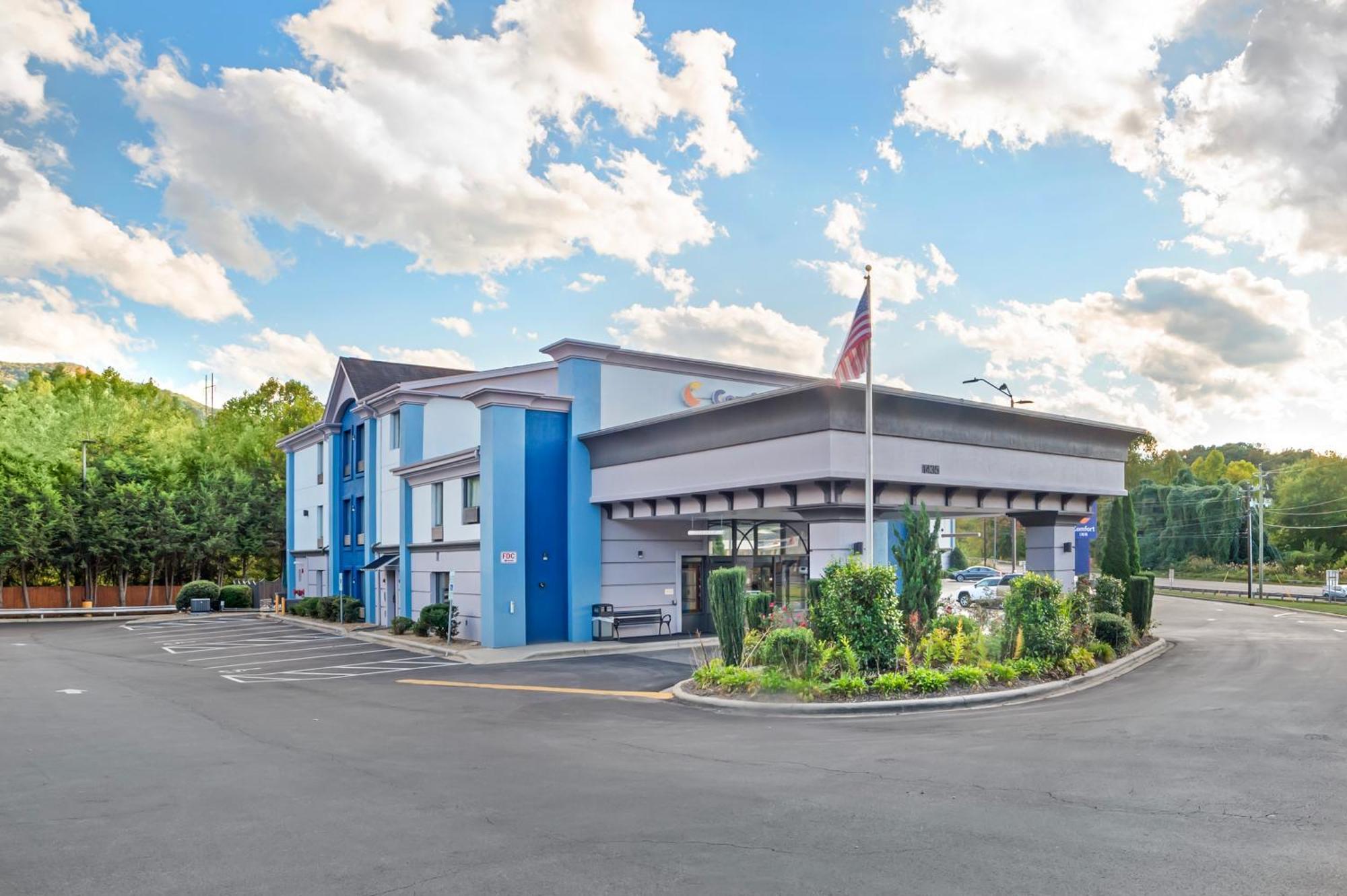 Comfort Inn Asheville East-Blue Ridge Pkwy Access Екстериор снимка