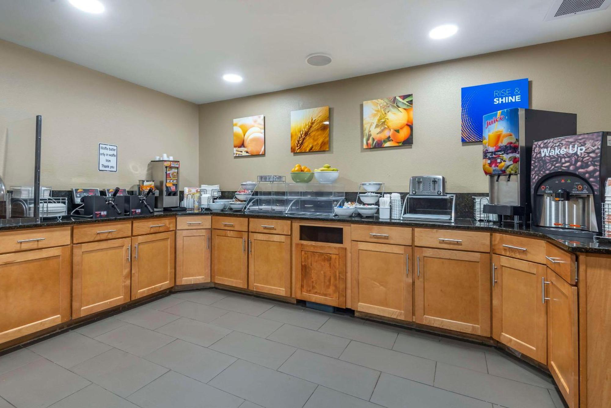Comfort Inn Asheville East-Blue Ridge Pkwy Access Екстериор снимка